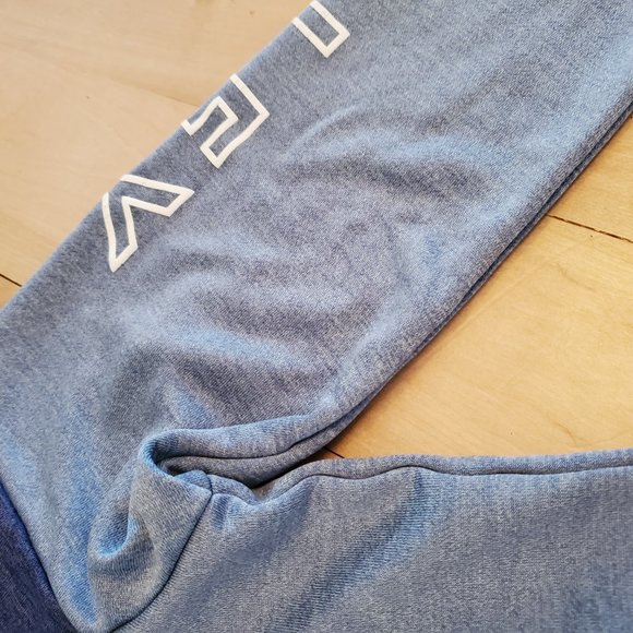 Hurley youth size L zip up hoodie. - Picture 4 of 5